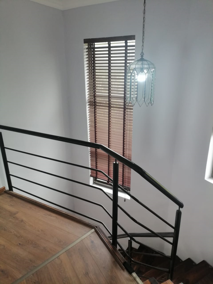 To Let 3 Bedroom Property for Rent in Braeview Western Cape